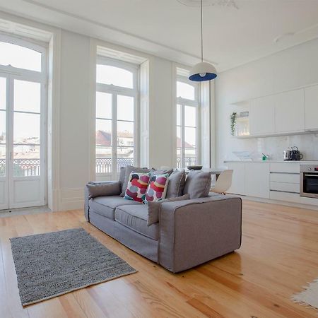 Downtown Spacious Studio Порту Екстер'єр фото
