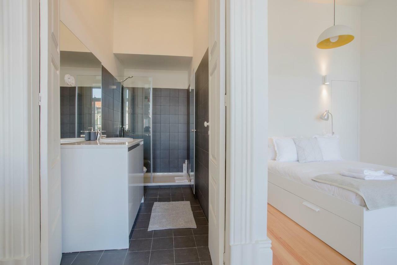 Downtown Spacious Studio Порту Екстер'єр фото