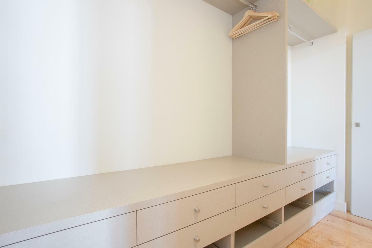 Downtown Spacious Studio Порту Екстер'єр фото